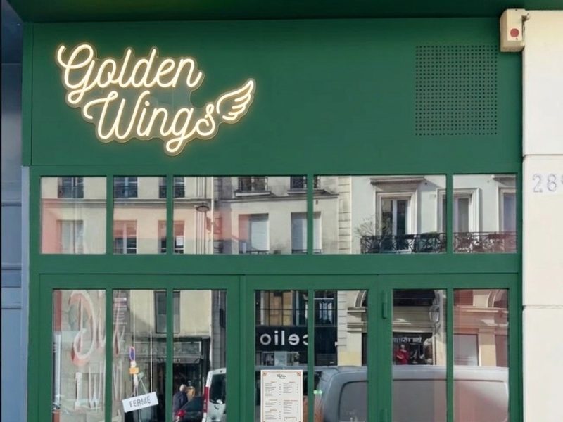 Illustration : devanture du restaurant fictif Golden Wings
